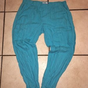 Blue linen loose leg pants! Pockets!